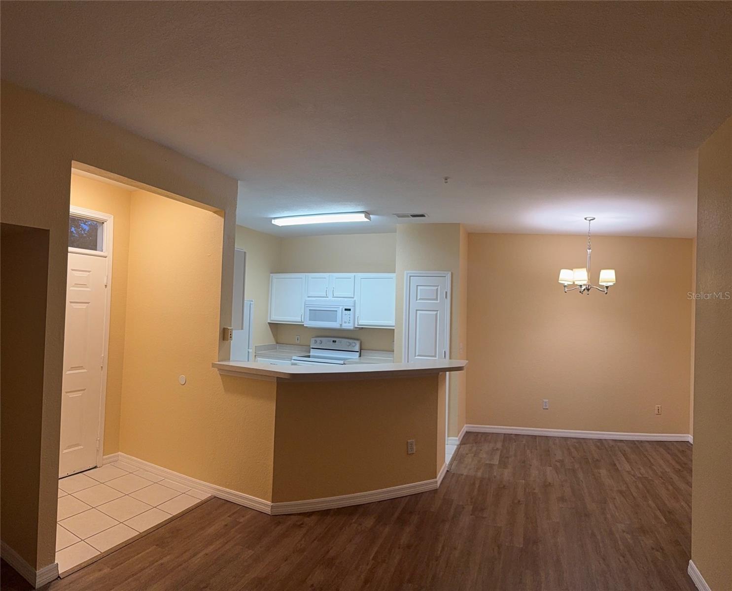 9093 LEE VISTA BOULEVARD 903