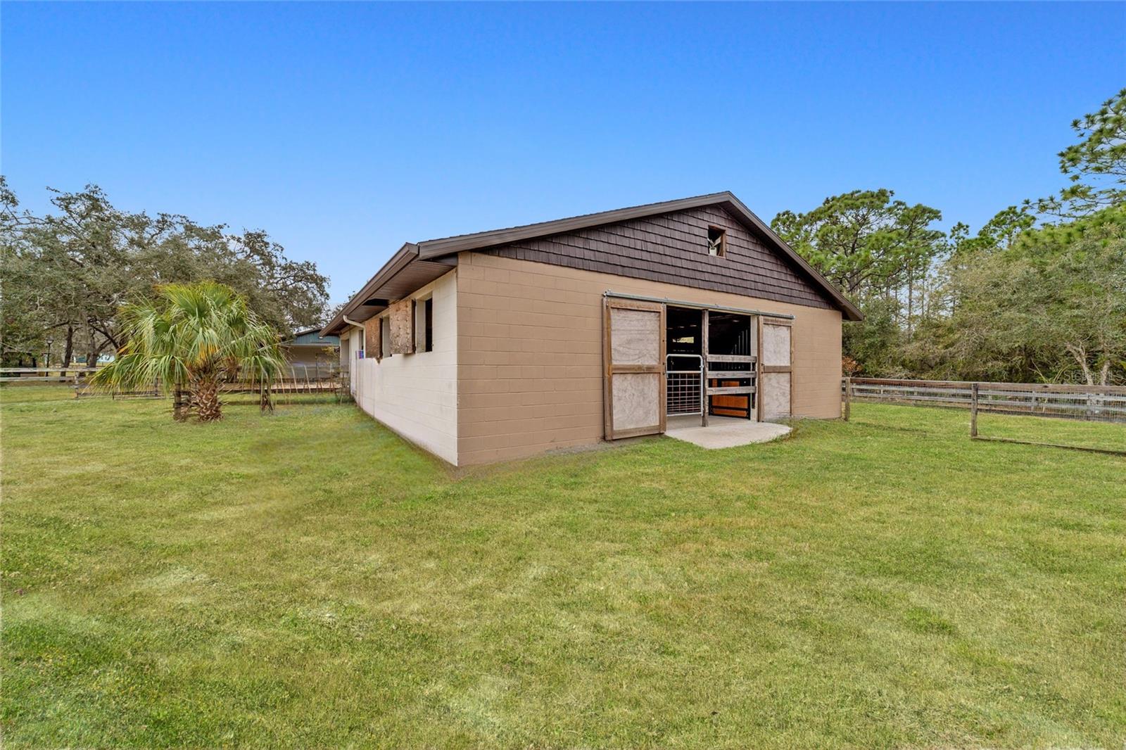 CIRCLE M RANCHETTES - Residential