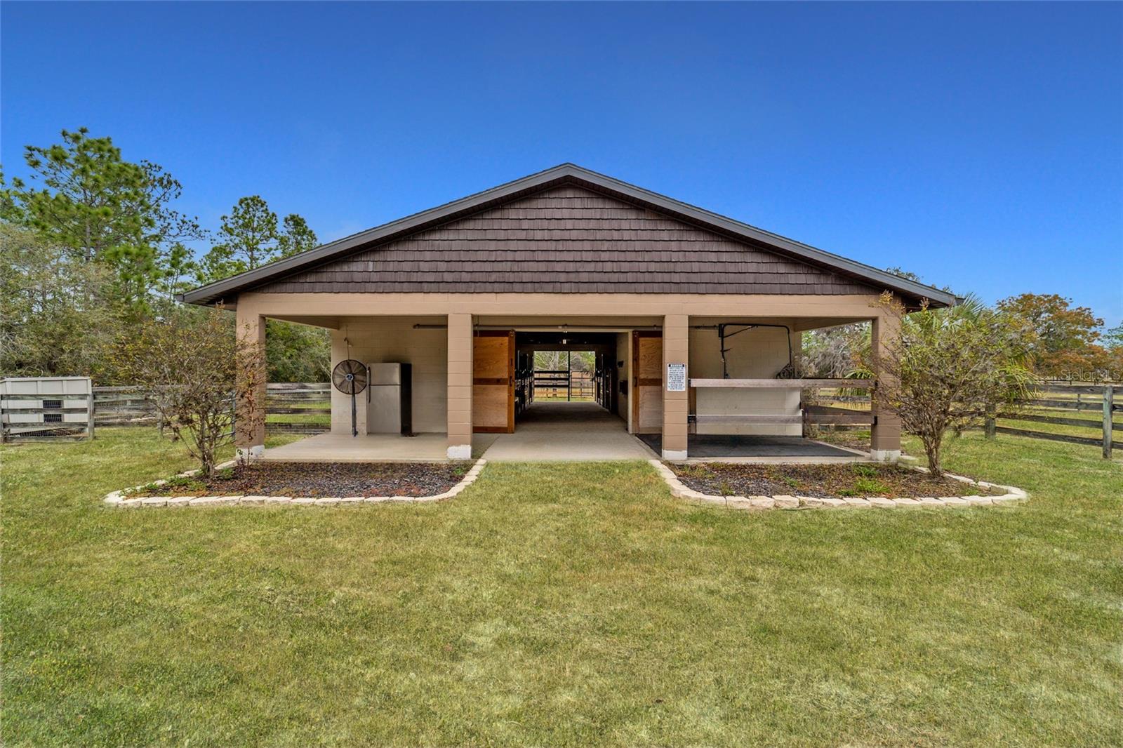 CIRCLE M RANCHETTES - Residential