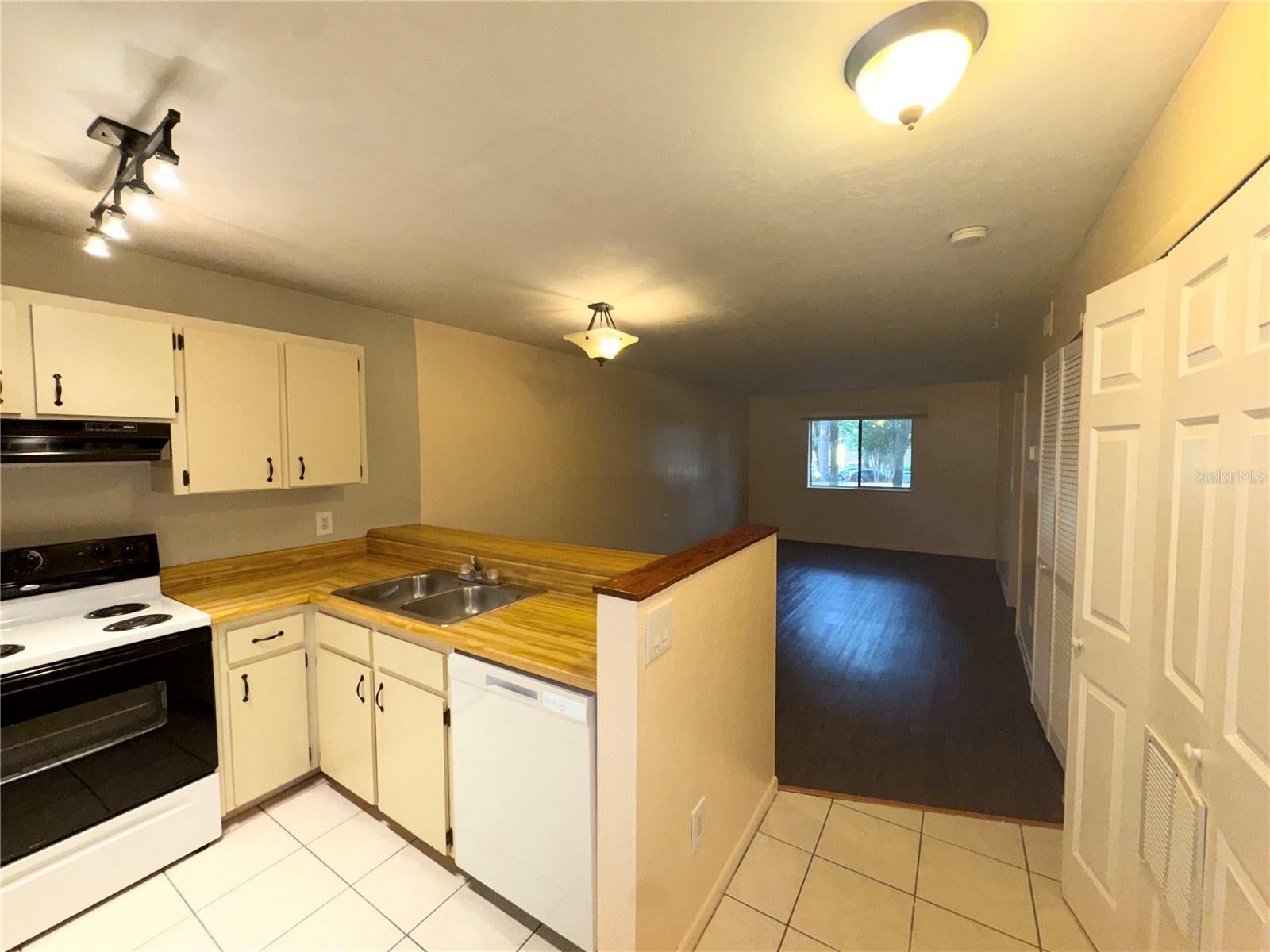109 SE 16TH AVENUE Q101