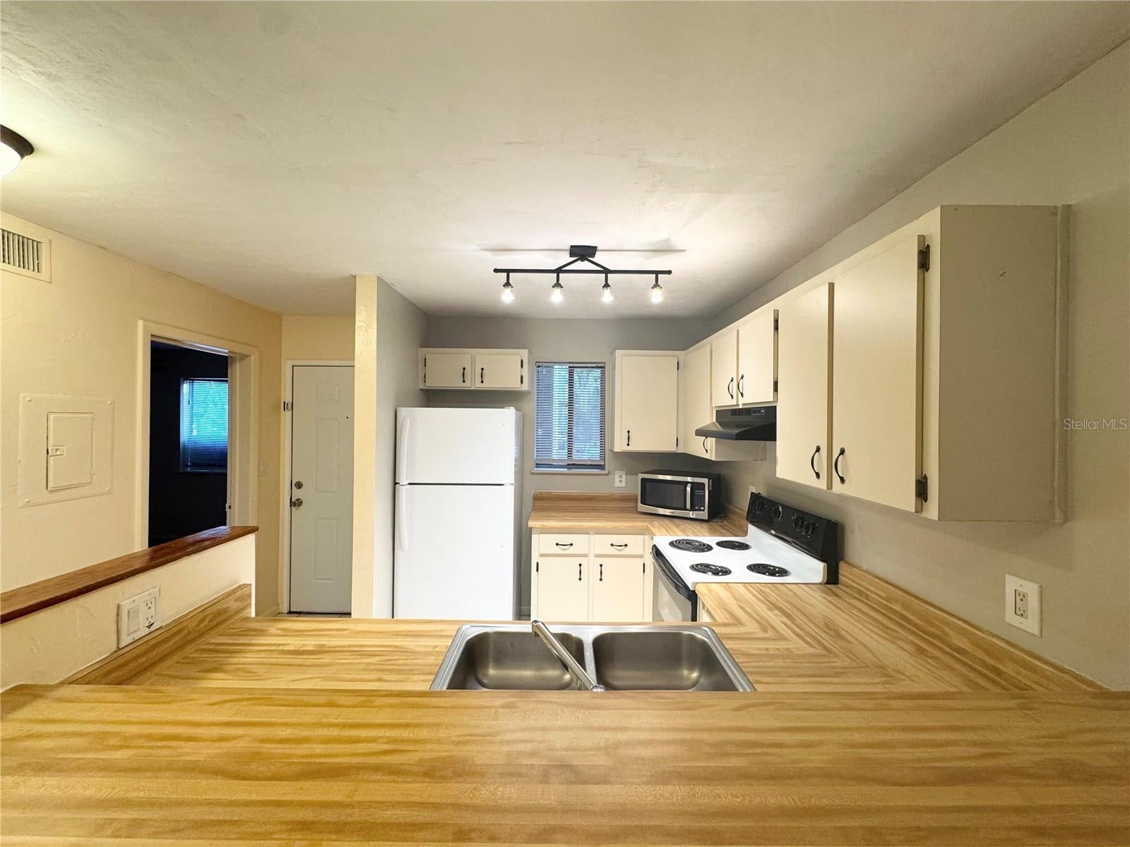 109 SE 16TH AVENUE Q101