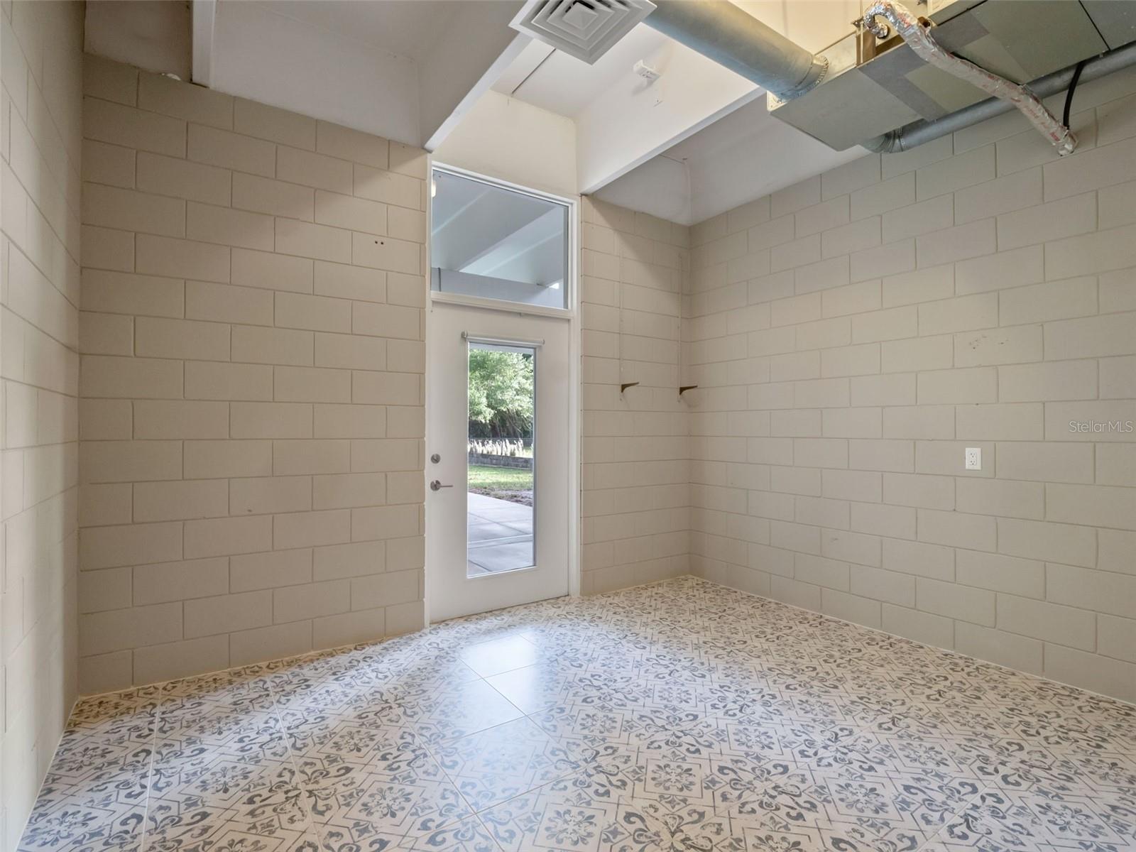 MIRRO MAC - Residential