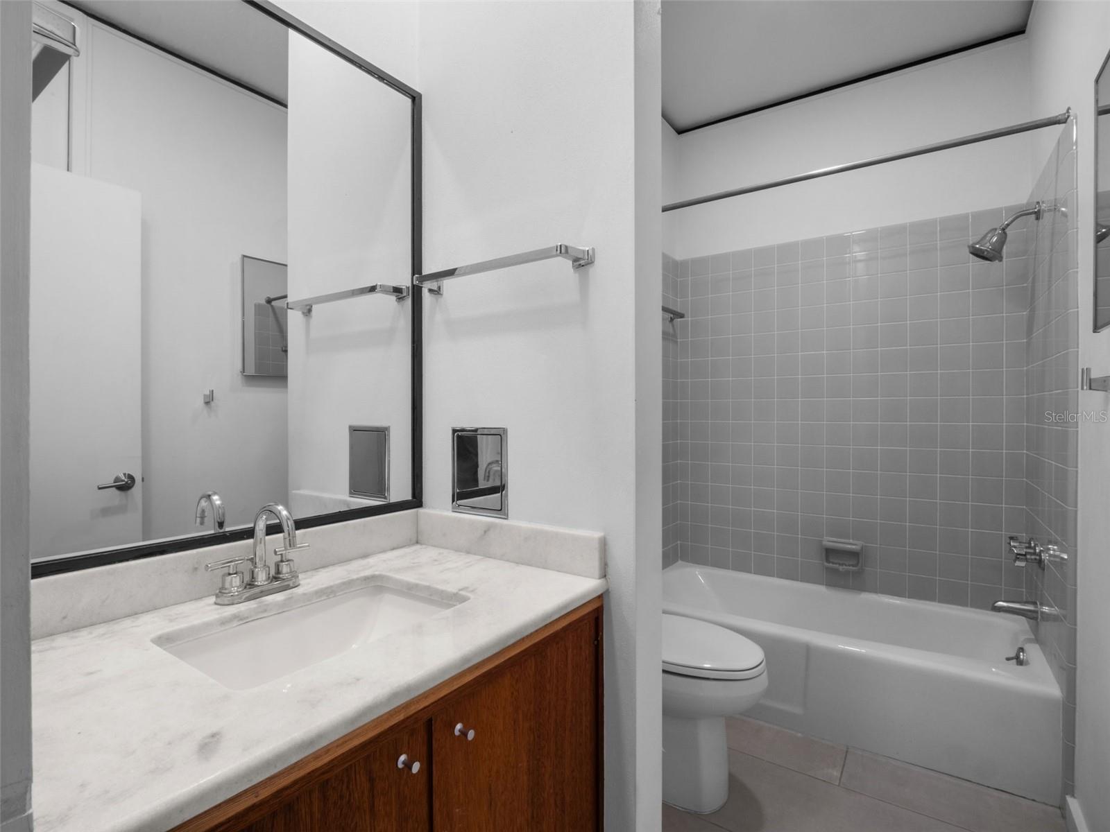 MIRRO MAC - Residential