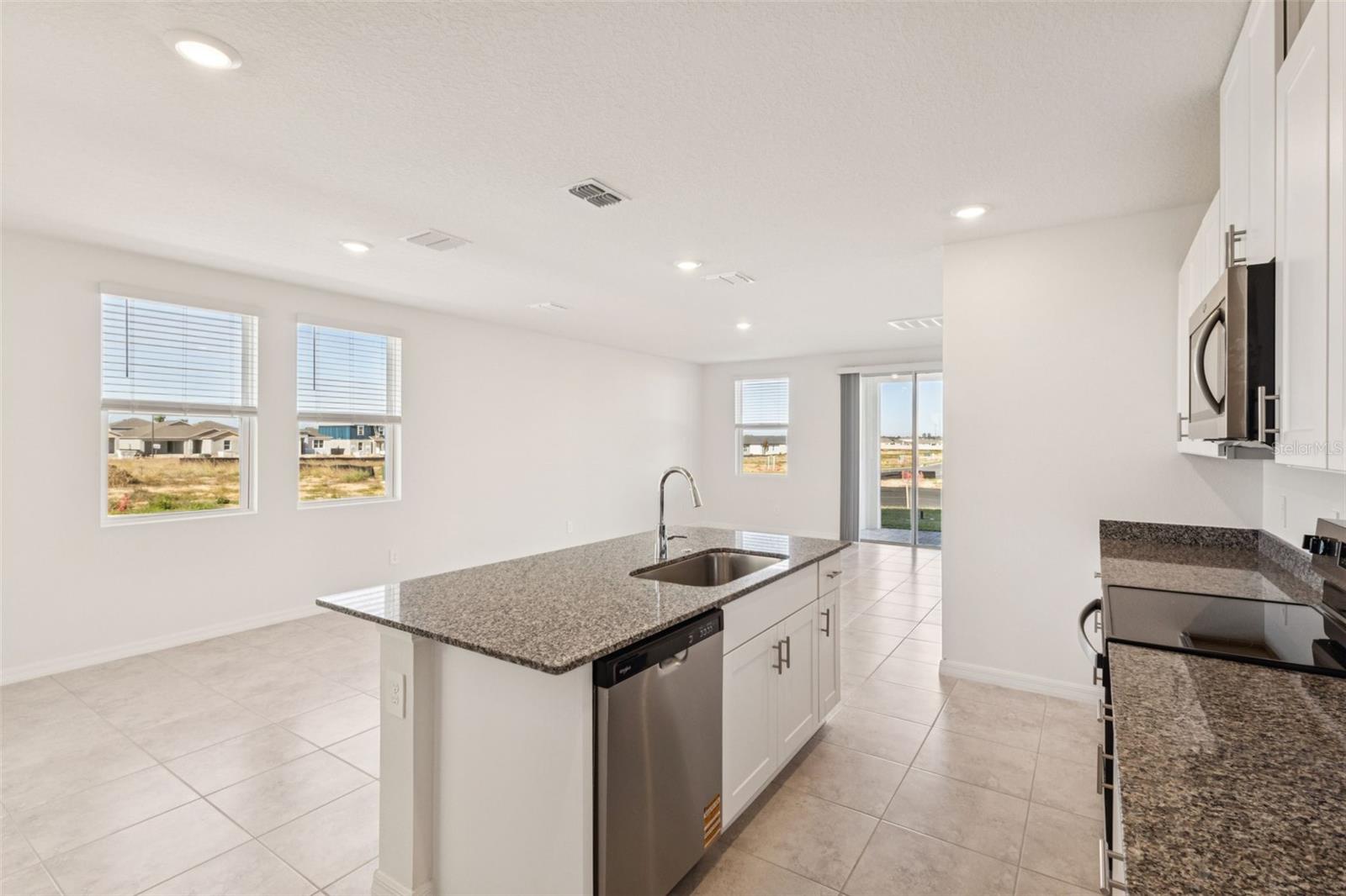 879 SUNSHOWER DRIVE