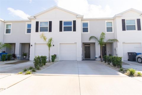 A home in WIMAUMA