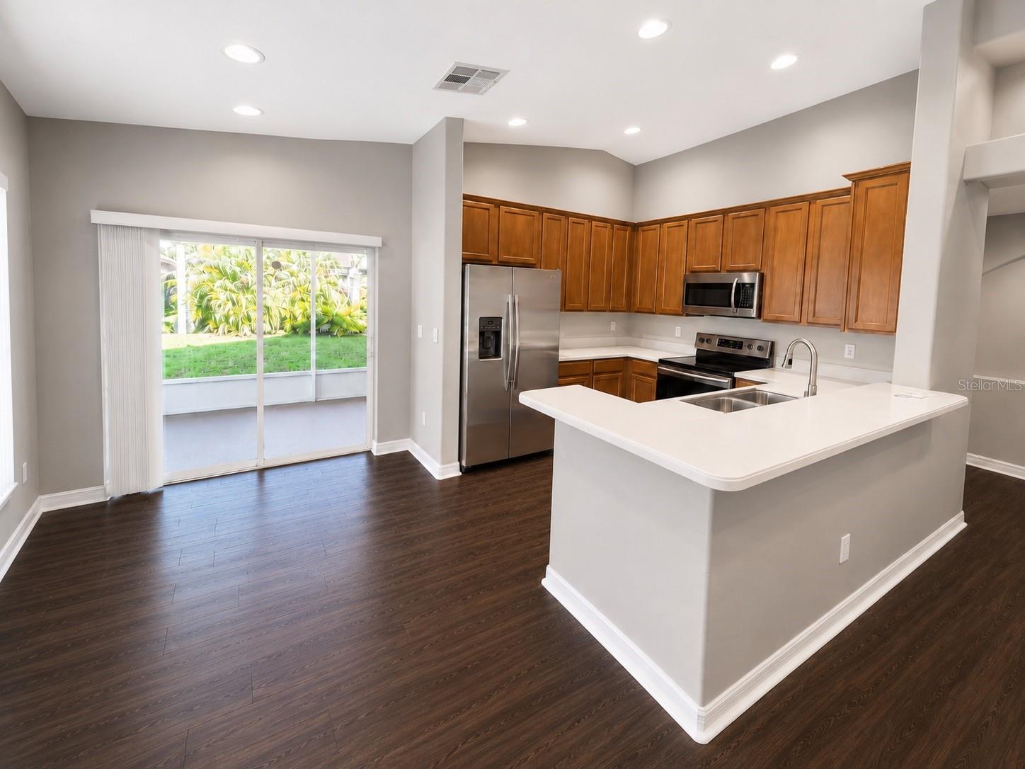 WATERS EDGE 01 - Residential Lease