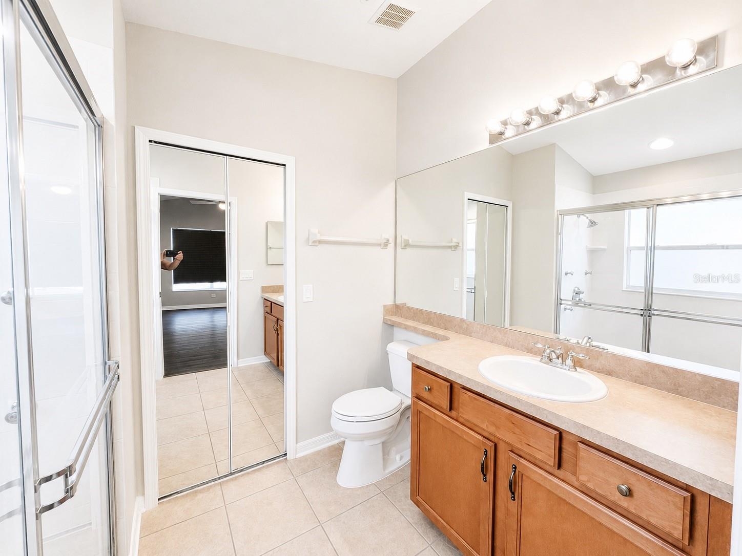 WATERS EDGE 01 - Residential Lease