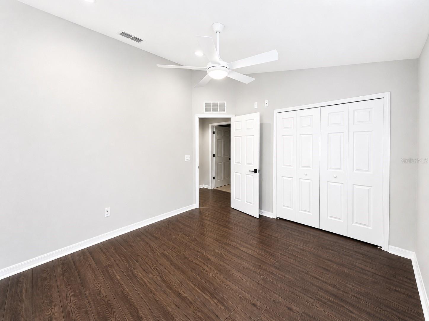 WATERS EDGE 01 - Residential Lease