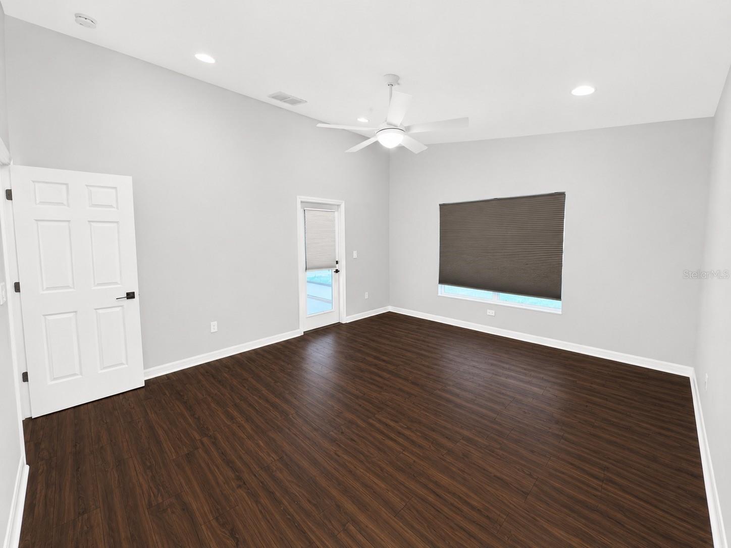 WATERS EDGE 01 - Residential Lease