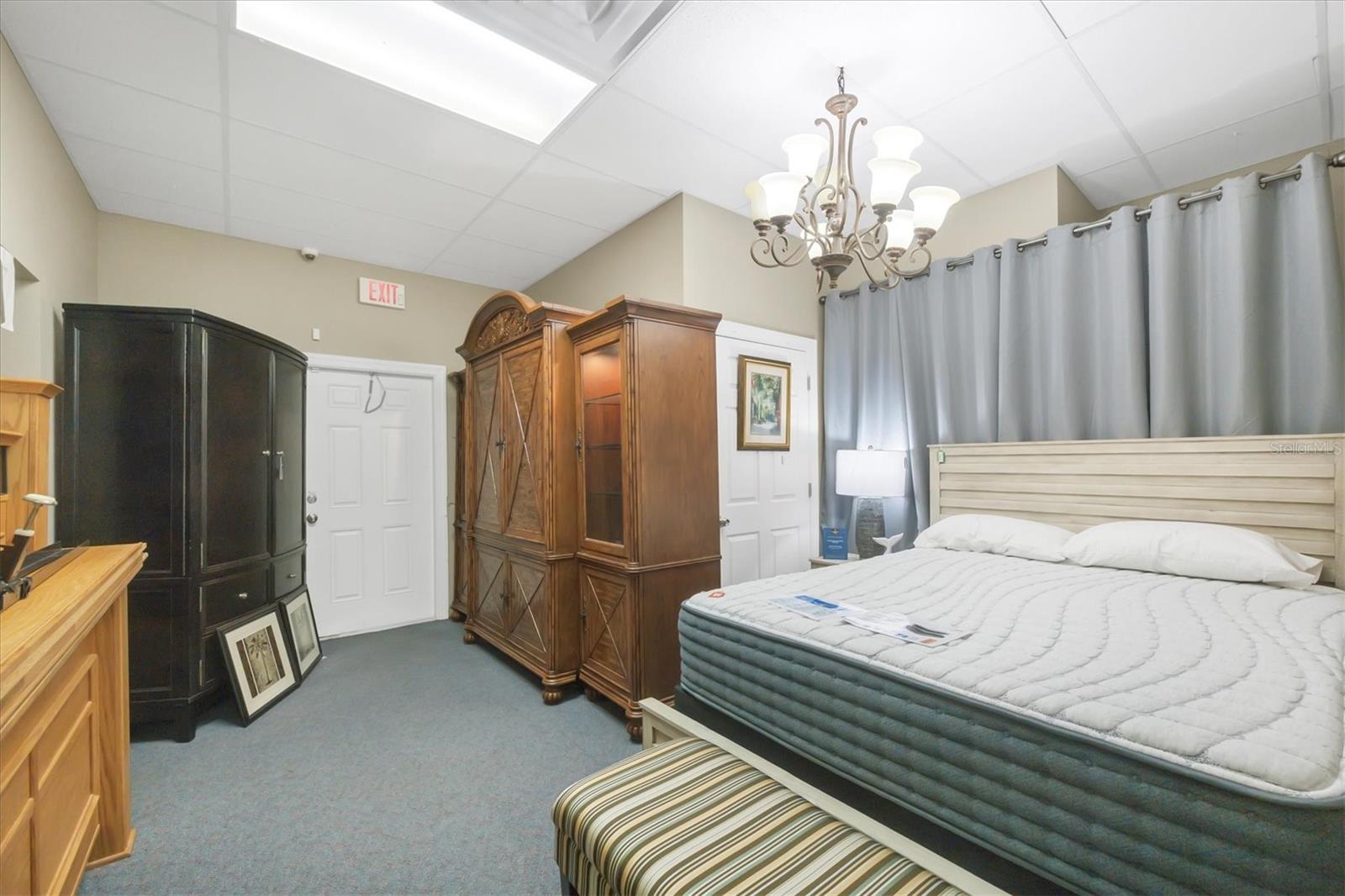 PORT CHARLOTTE SEC 095 - Commercial Sale