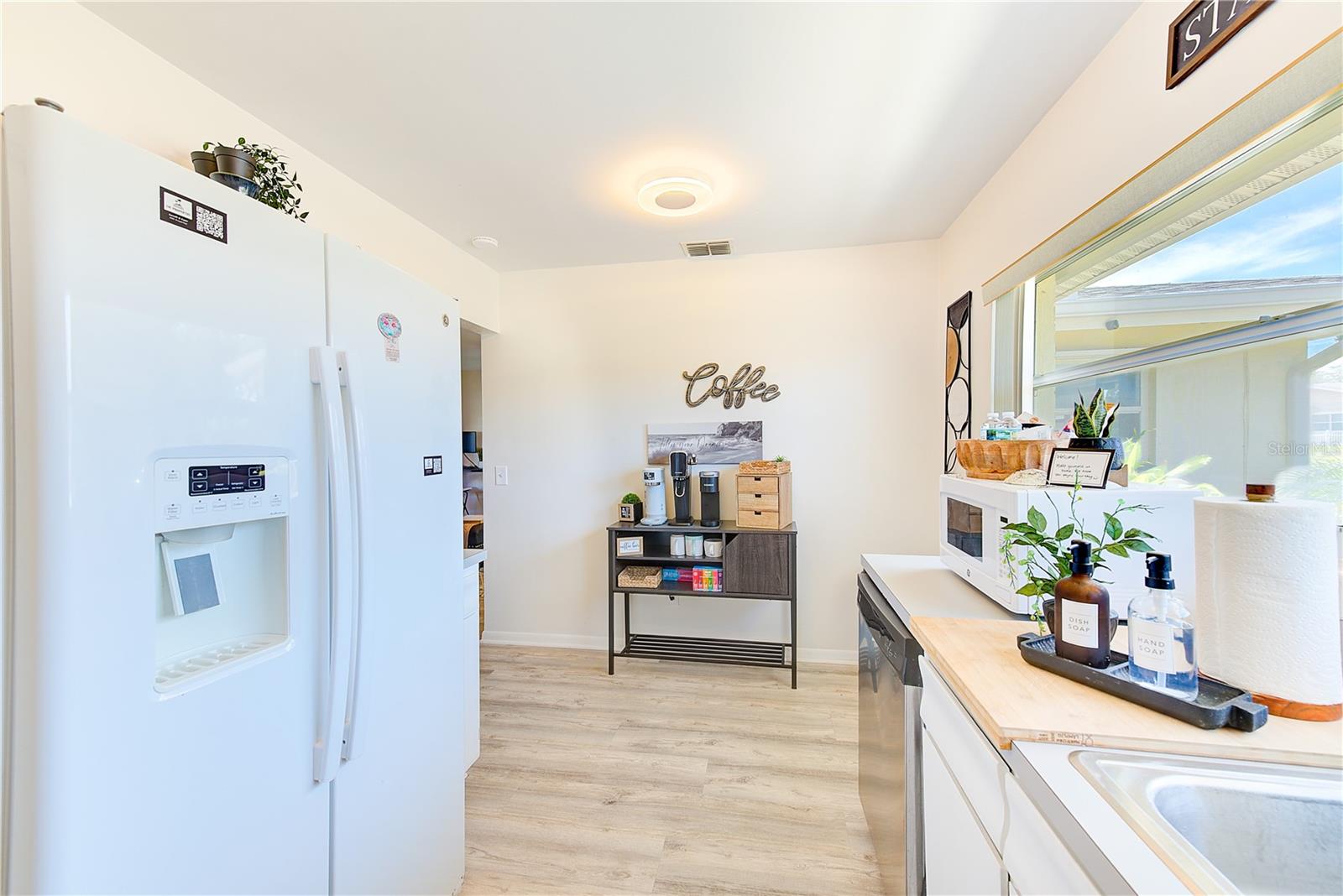 PALM GARDEN MANOR - Residential Lease