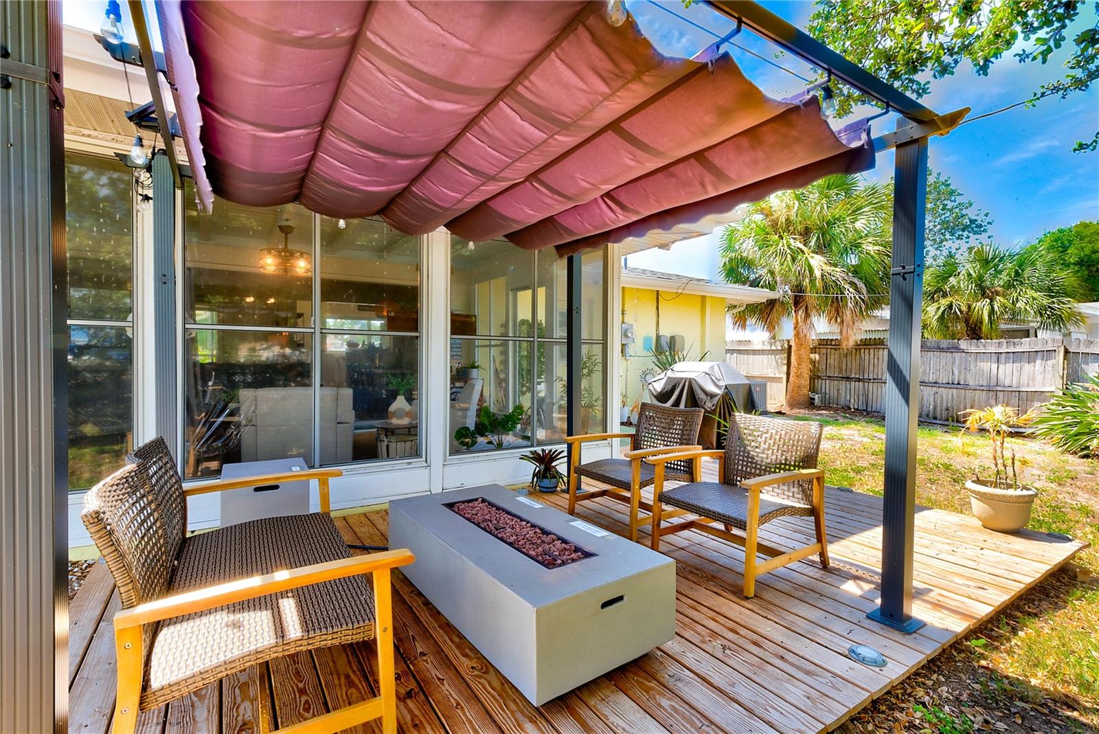 PALM GARDEN MANOR - Residential Lease