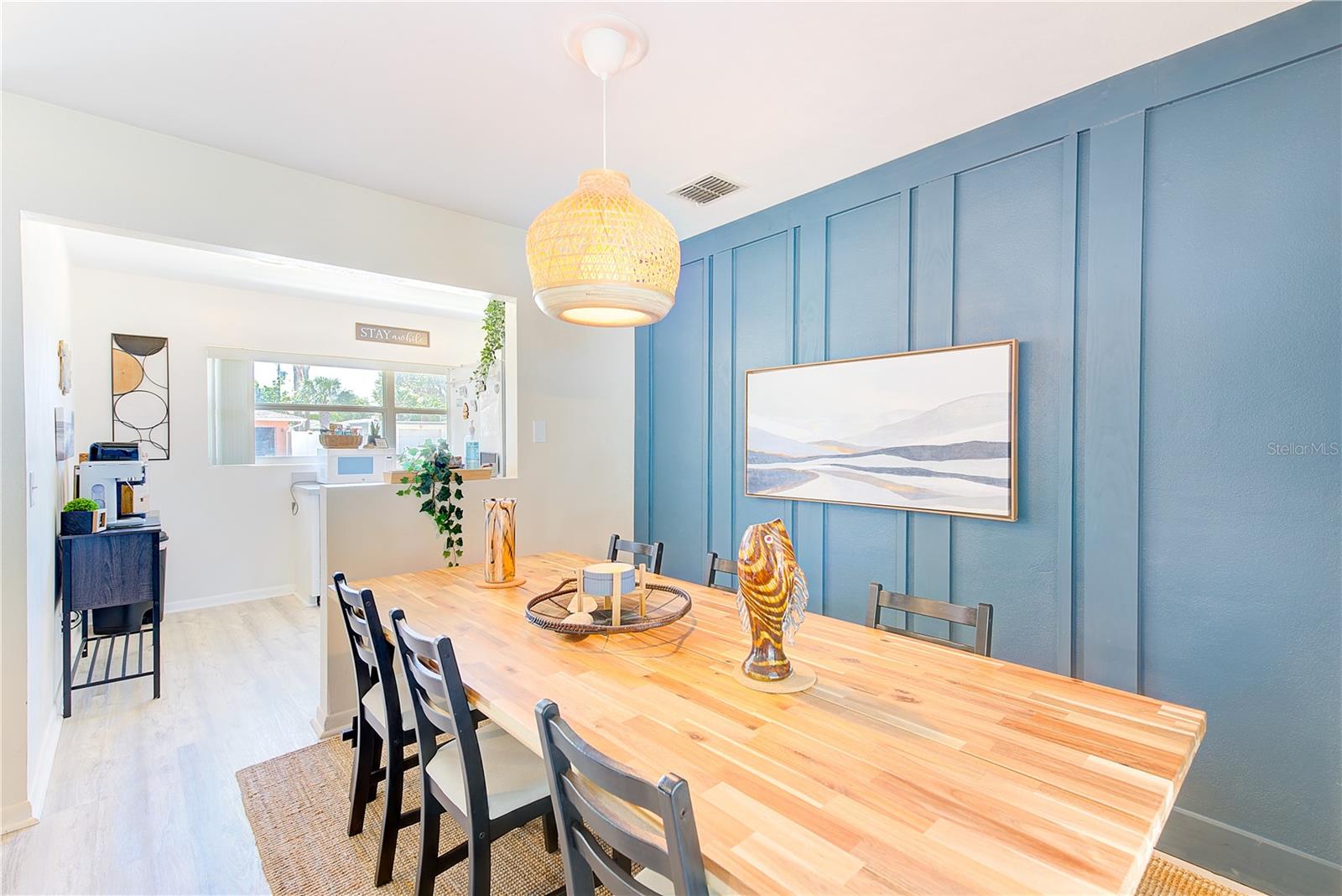 PALM GARDEN MANOR - Residential Lease