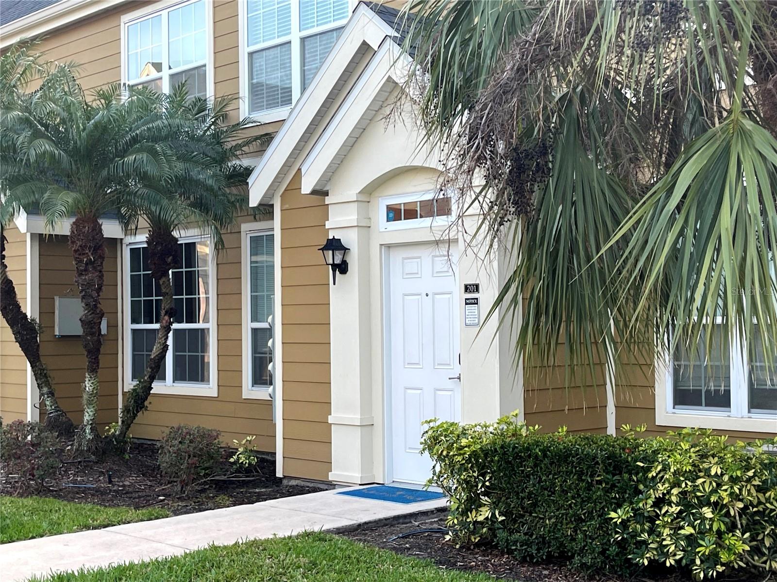 5520 ROSEHILL ROAD 201