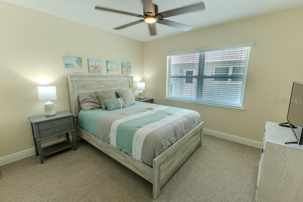 FLOR A MAR - Residential Lease