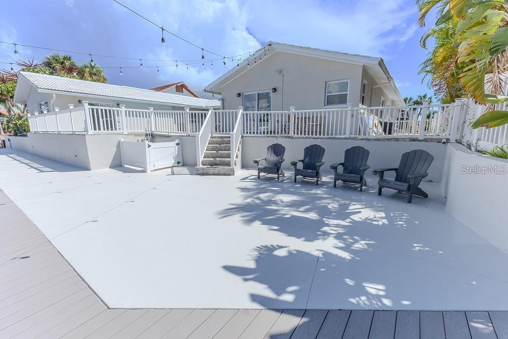 FLOR A MAR - Residential Lease