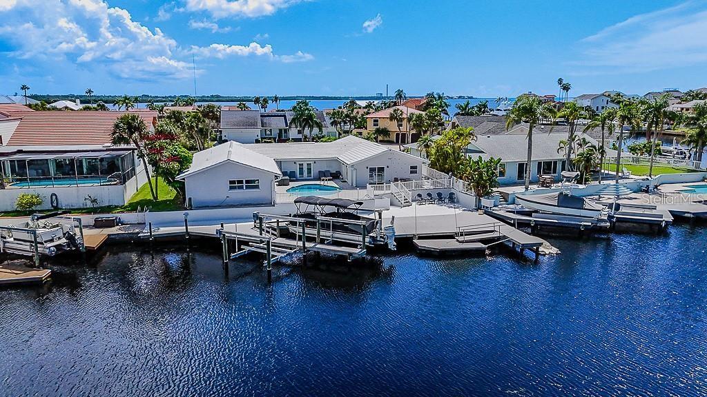 FLOR A MAR - Residential Lease