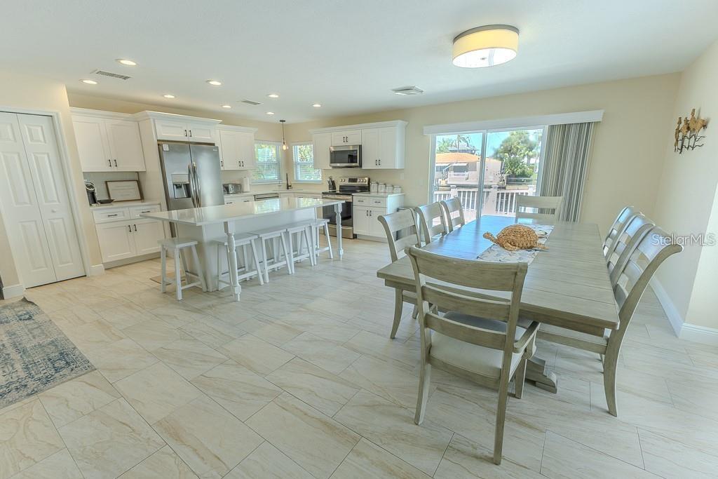 FLOR A MAR - Residential Lease