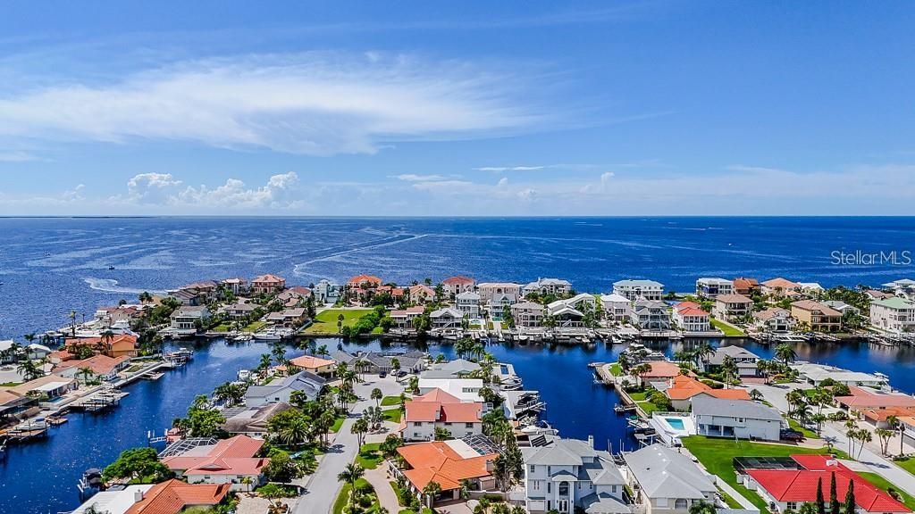 FLOR A MAR - Residential Lease