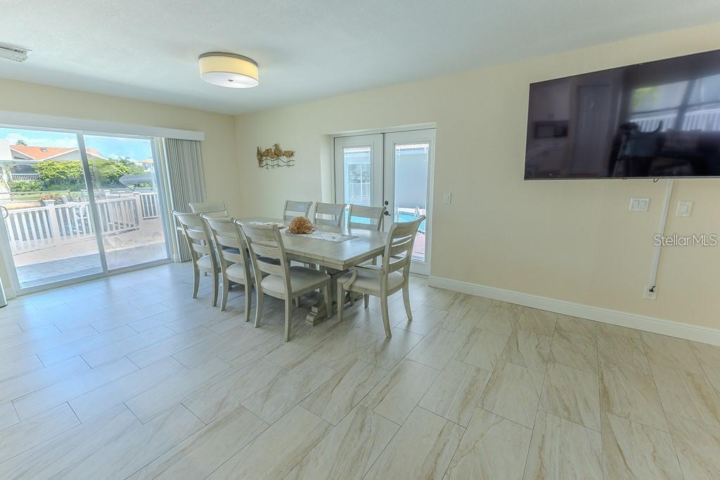 FLOR A MAR - Residential Lease