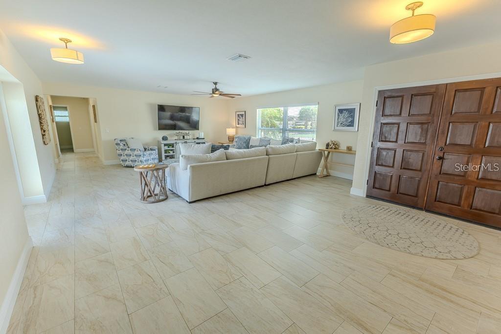 FLOR A MAR - Residential Lease