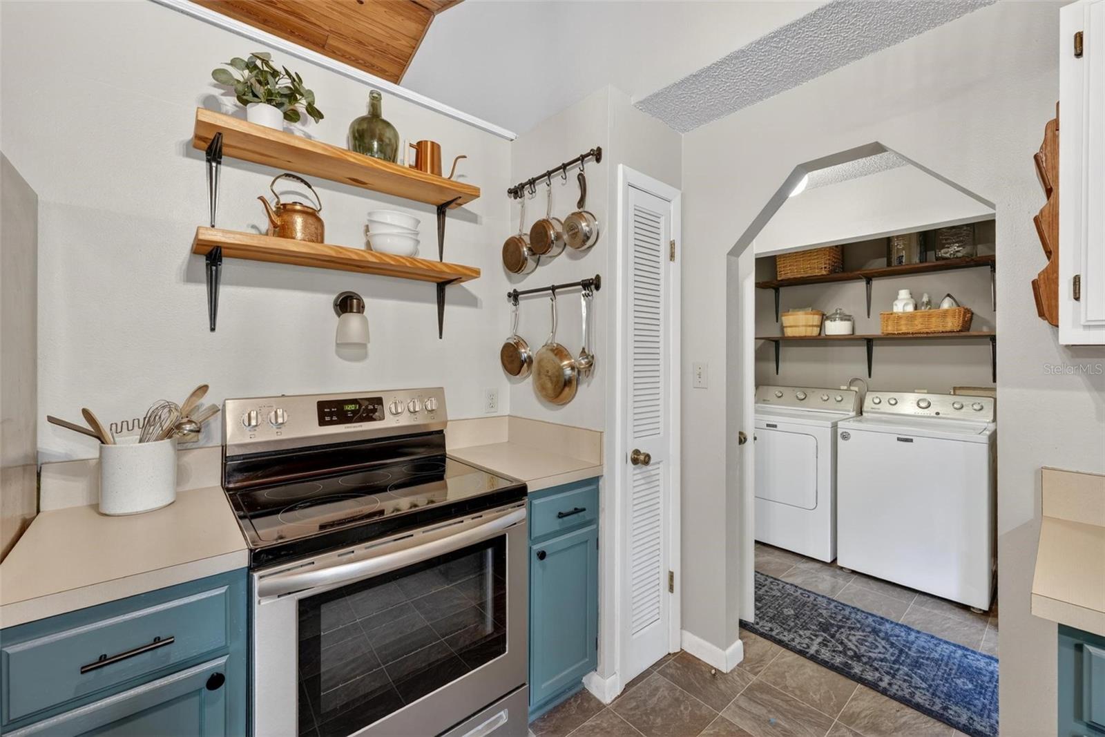 PLANTATION ESTATES UNIT 06 - Residential