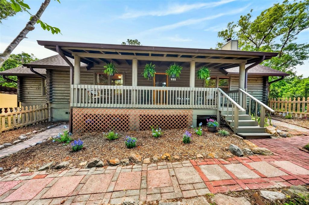 Photo of 213 Buena Vista Street, Debary, FL 32713 (MLS # O6402000)