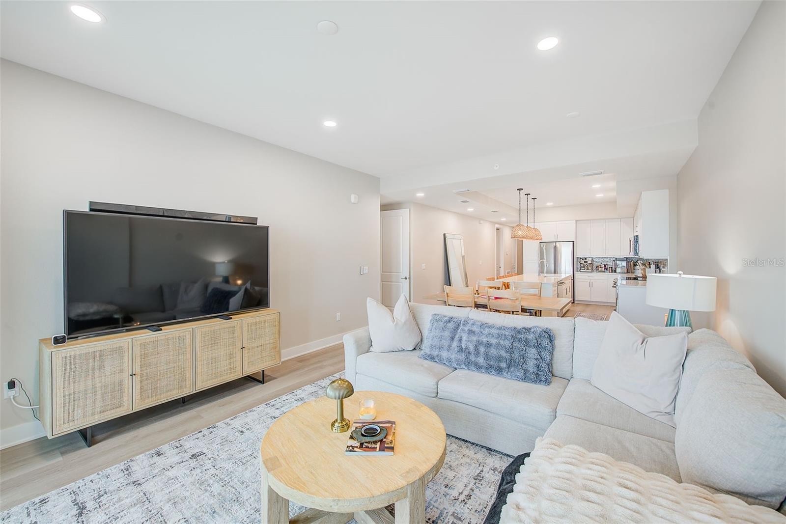 RESIDENCES AT TOWN CENTER CONDO - Residential