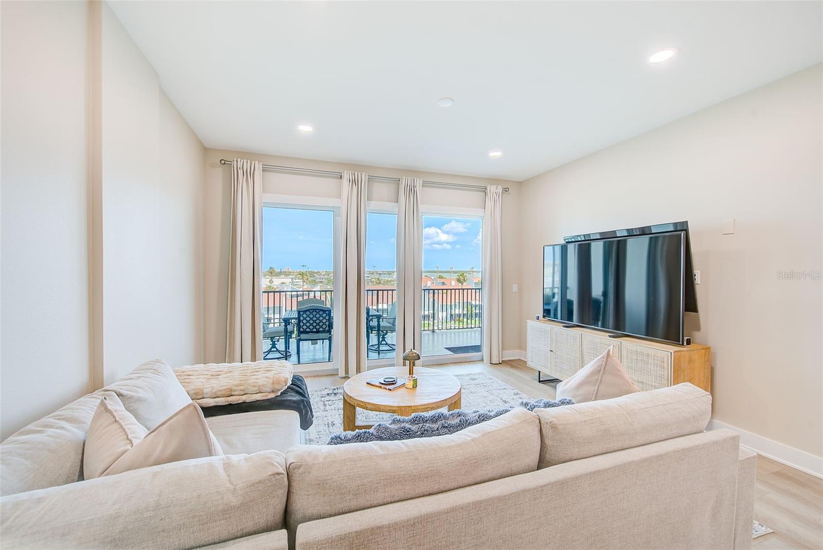 RESIDENCES AT TOWN CENTER CONDO - Residential