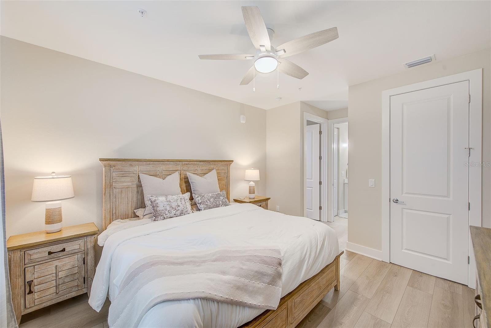 RESIDENCES AT TOWN CENTER CONDO - Residential