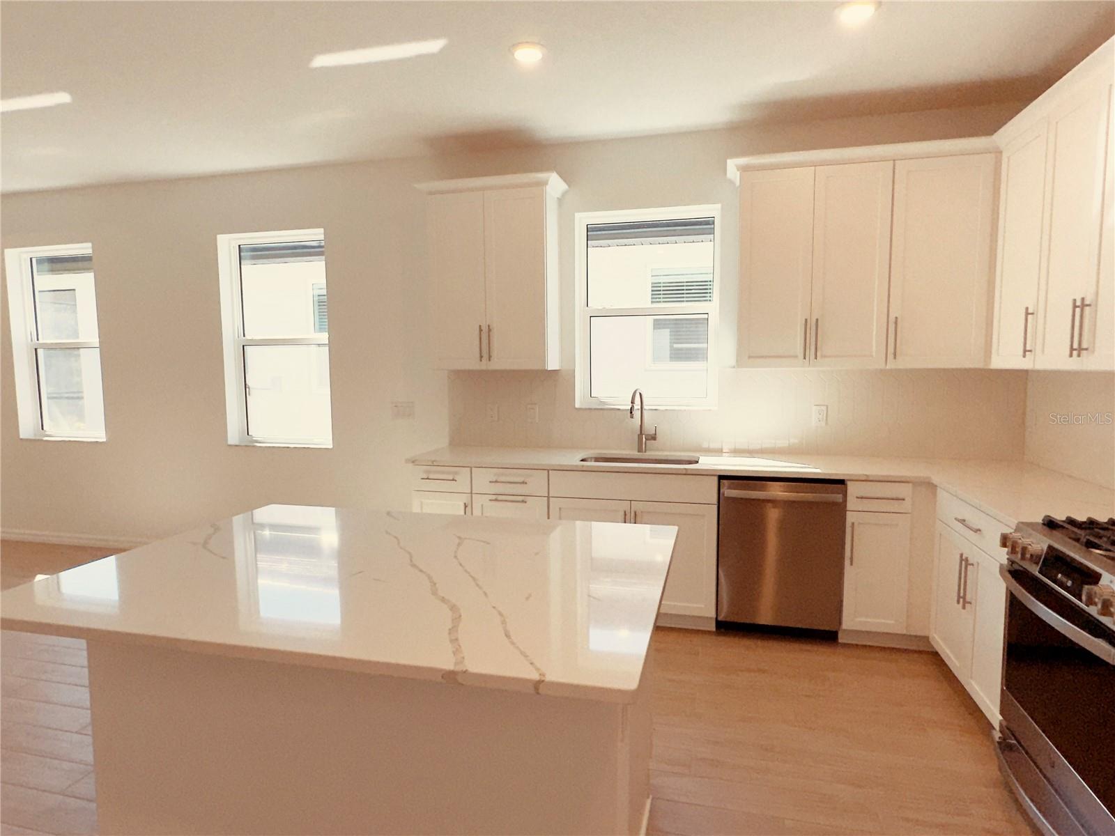 SWEETWATER - Residential Lease