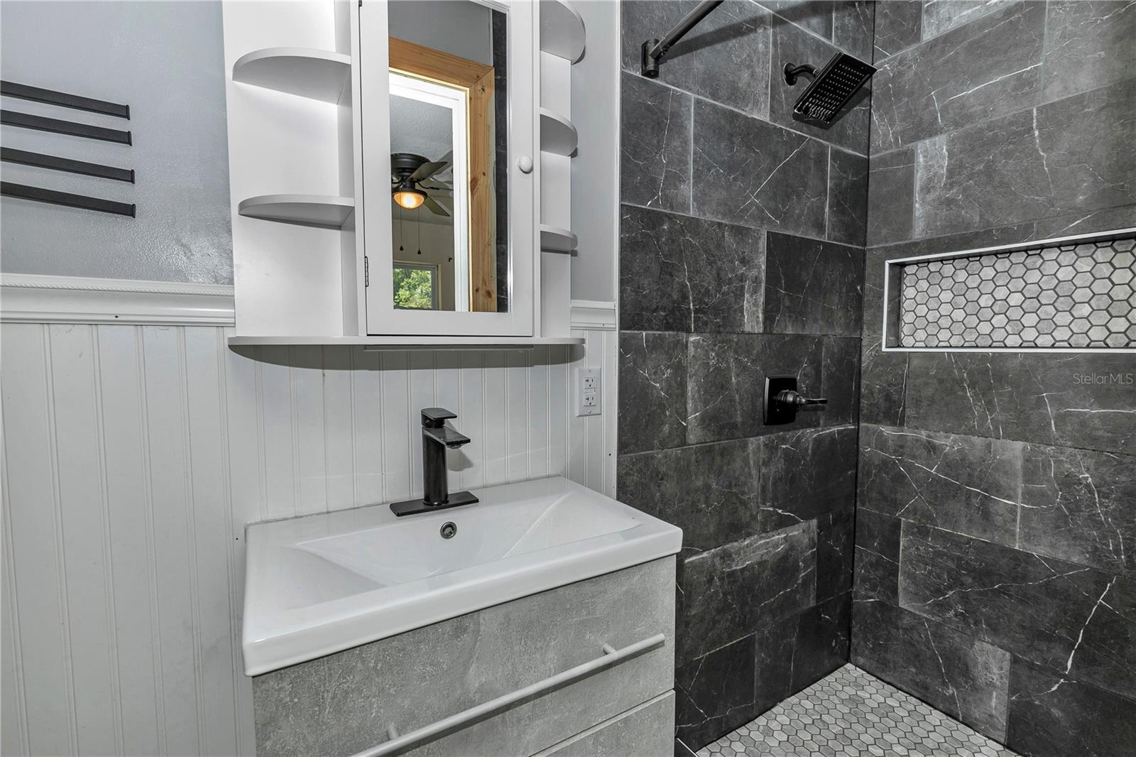 FORT KING ACRES - Residential