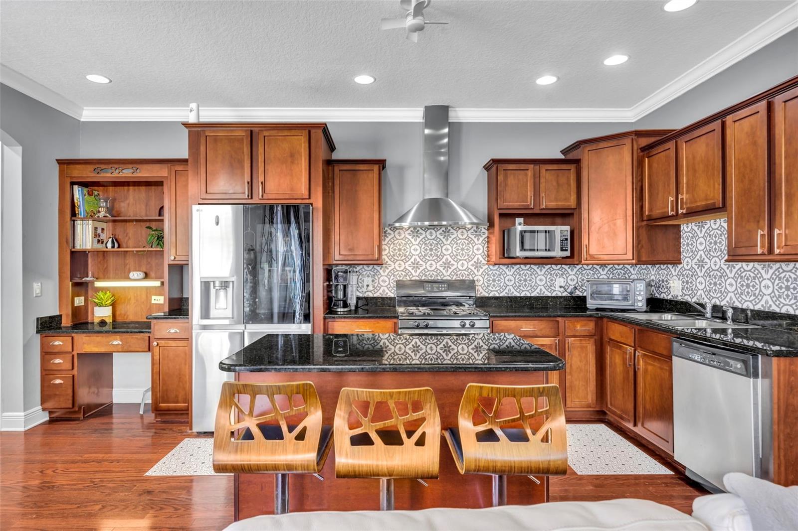 TOWNHOMES/HARPER PLACE - Residential