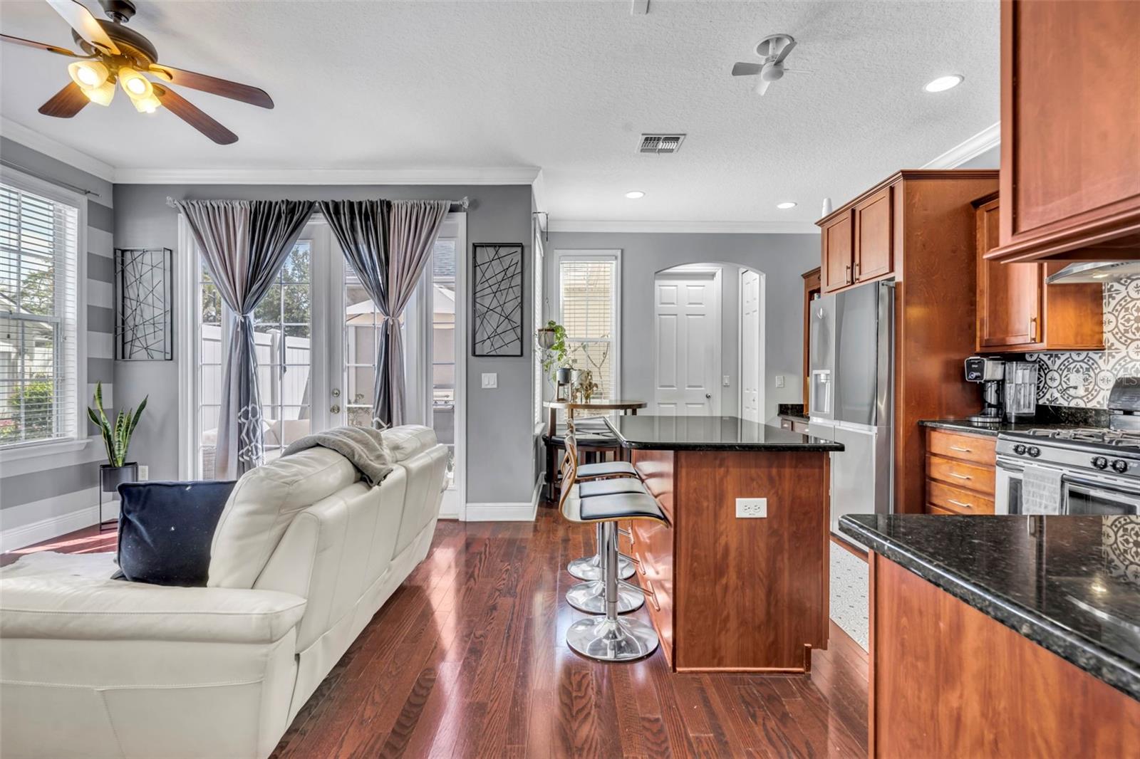 TOWNHOMES/HARPER PLACE - Residential