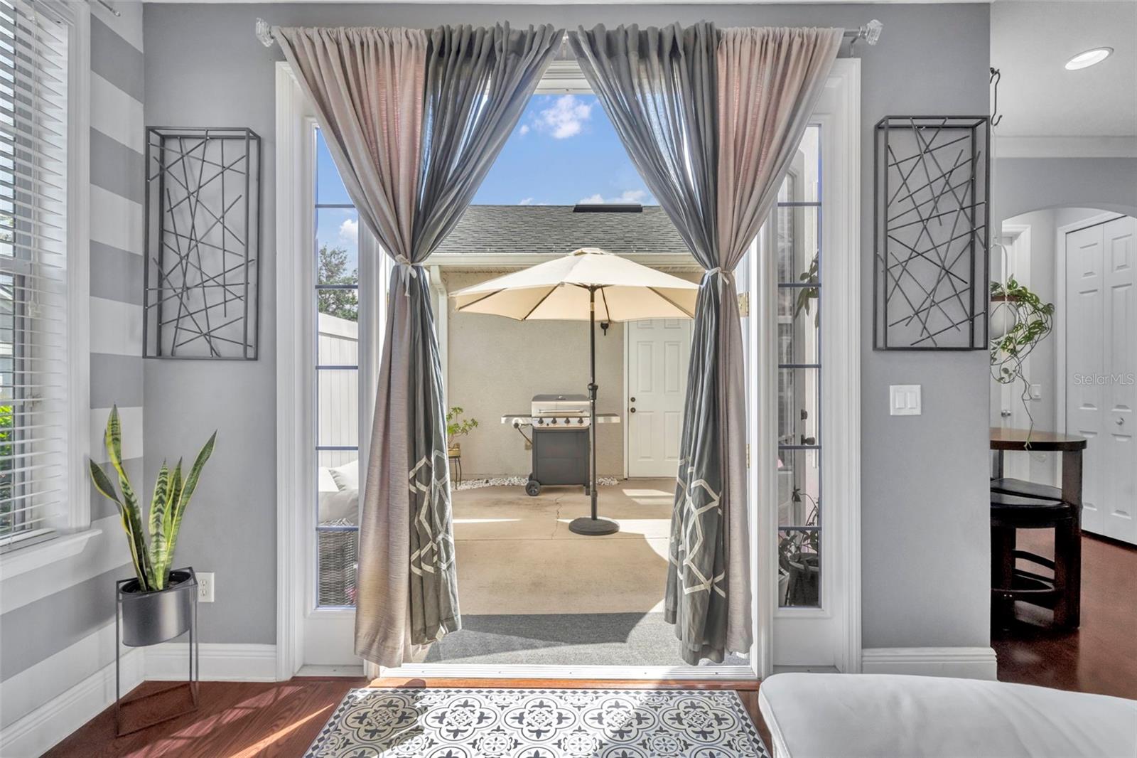 TOWNHOMES/HARPER PLACE - Residential