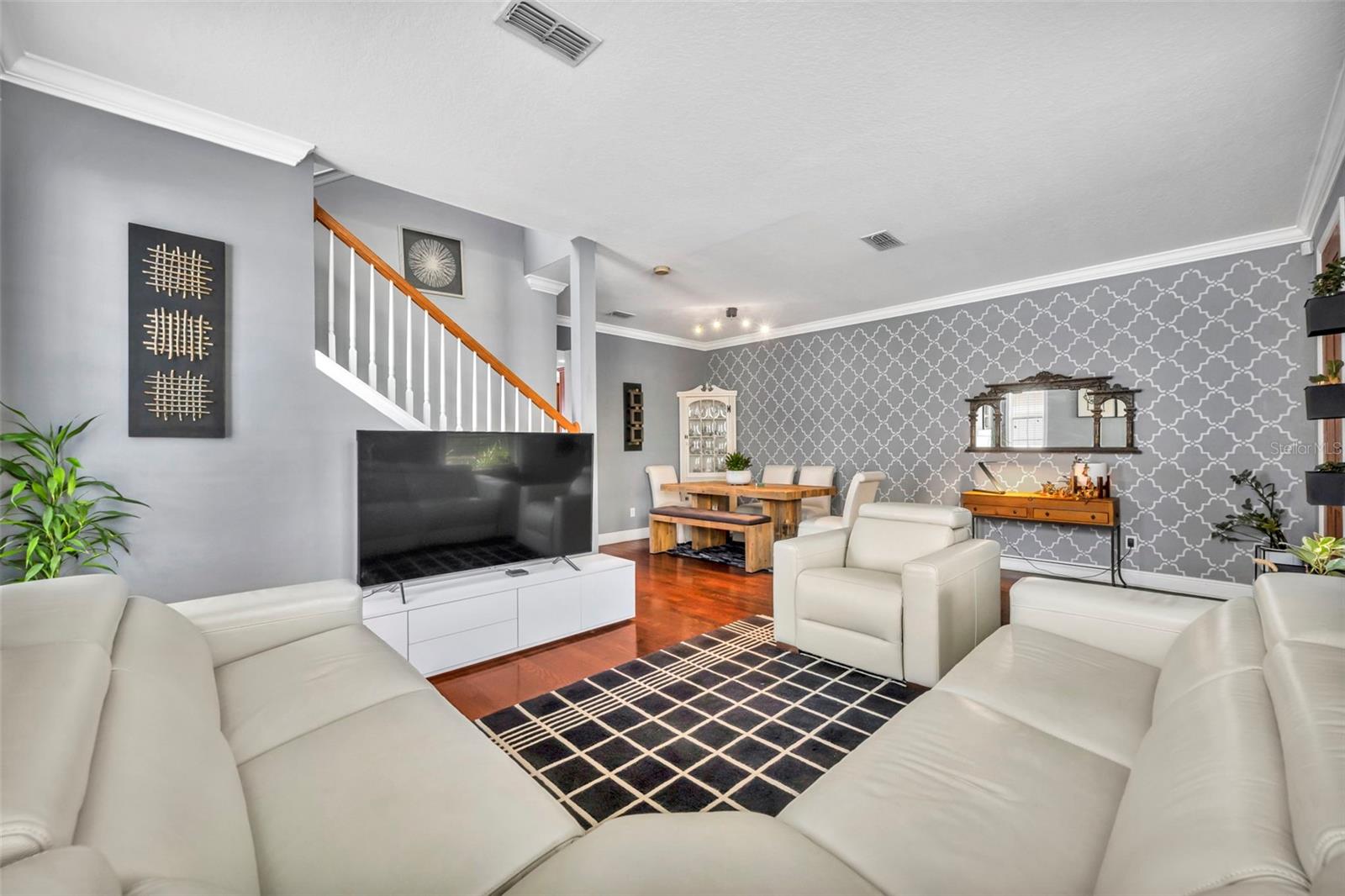 TOWNHOMES/HARPER PLACE - Residential