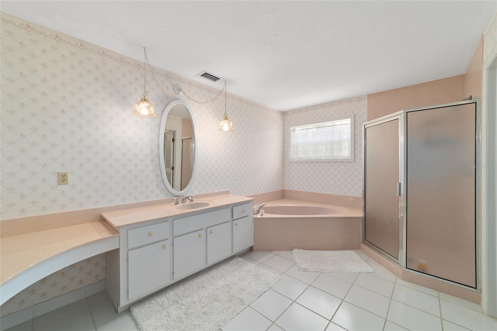 FOREST OF GOLDEN HILLS - Residential