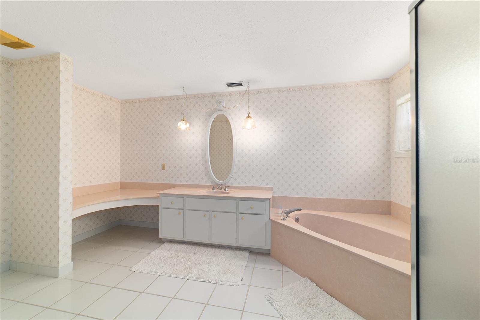 FOREST OF GOLDEN HILLS - Residential