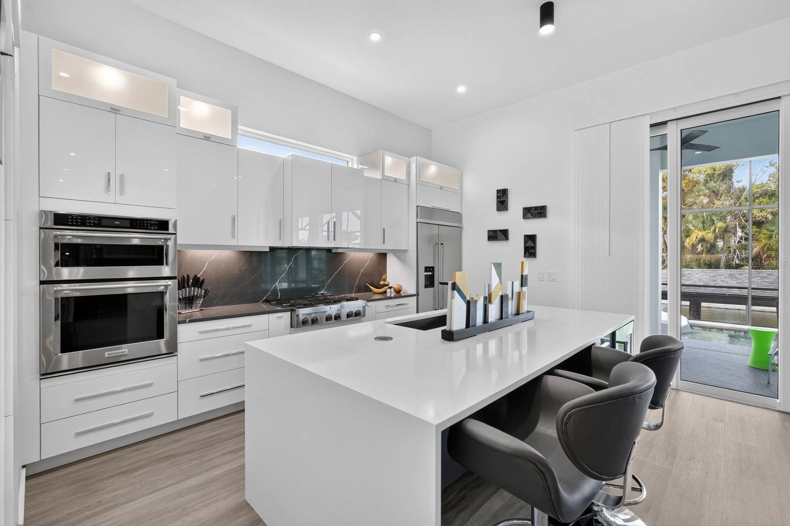 9 CROSSGATE COURT E