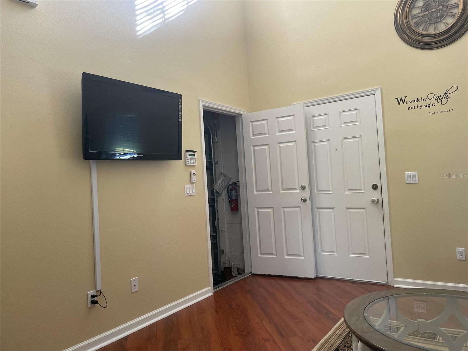 ENCLAVE/MOSS PARK PH2A - Residential Lease