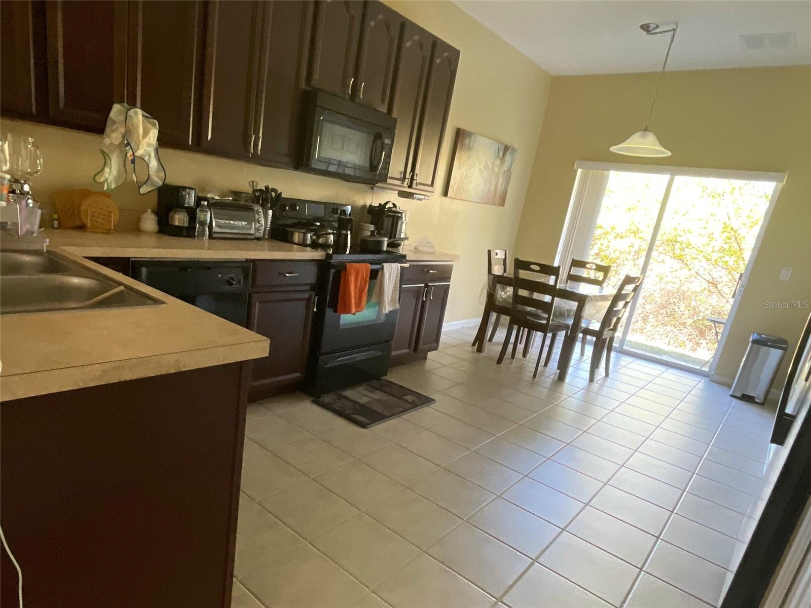 ENCLAVE/MOSS PARK PH2A - Residential Lease