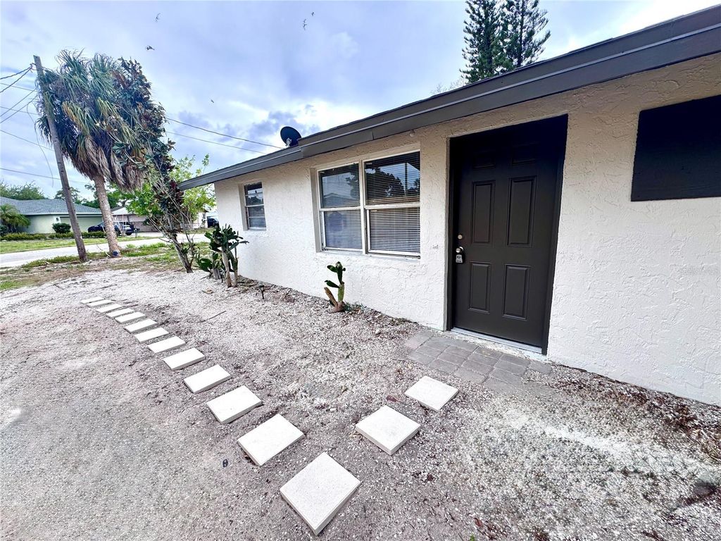 Photo of 116 12th Street W, Palmetto, FL 34221 (MLS # A4688179)