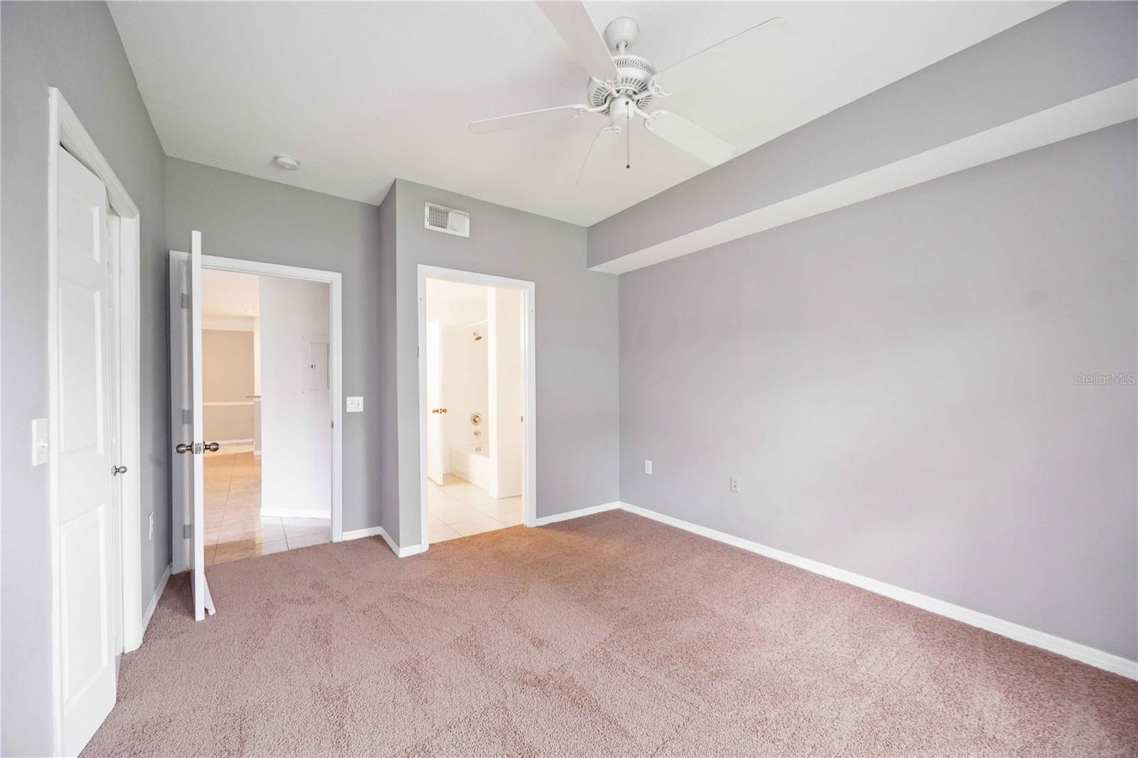 SERENADE ON PALMER RANCH - Residential Lease