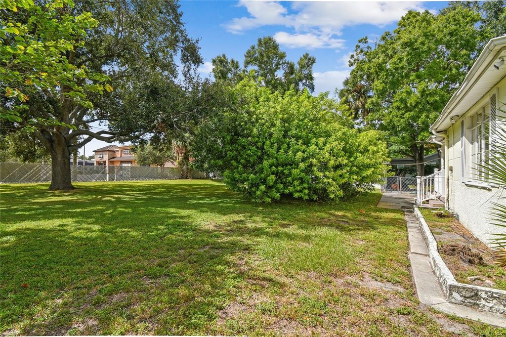 Photo of 3004 W North A Street, Tampa, FL 33609 (MLS # TB8429187)