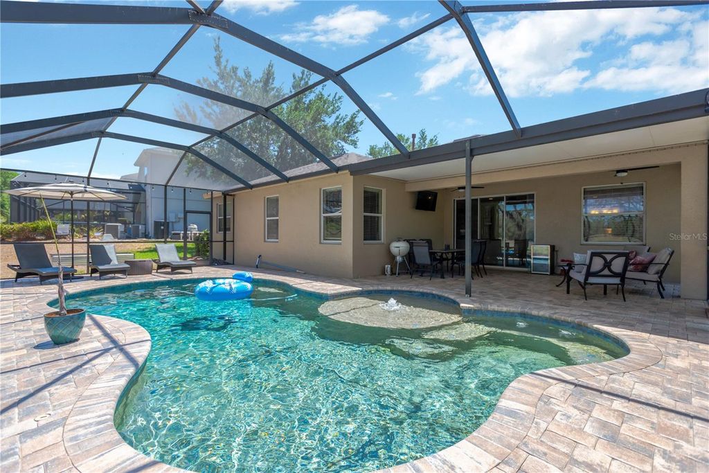 Photo of 15635 Starling Water Dr, Lithia, FL 33547 (MLS # TB8381041)