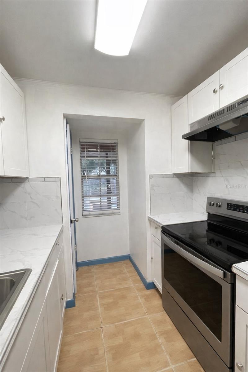 CHATEAU DE VILLE CONDO PH 02 - Residential