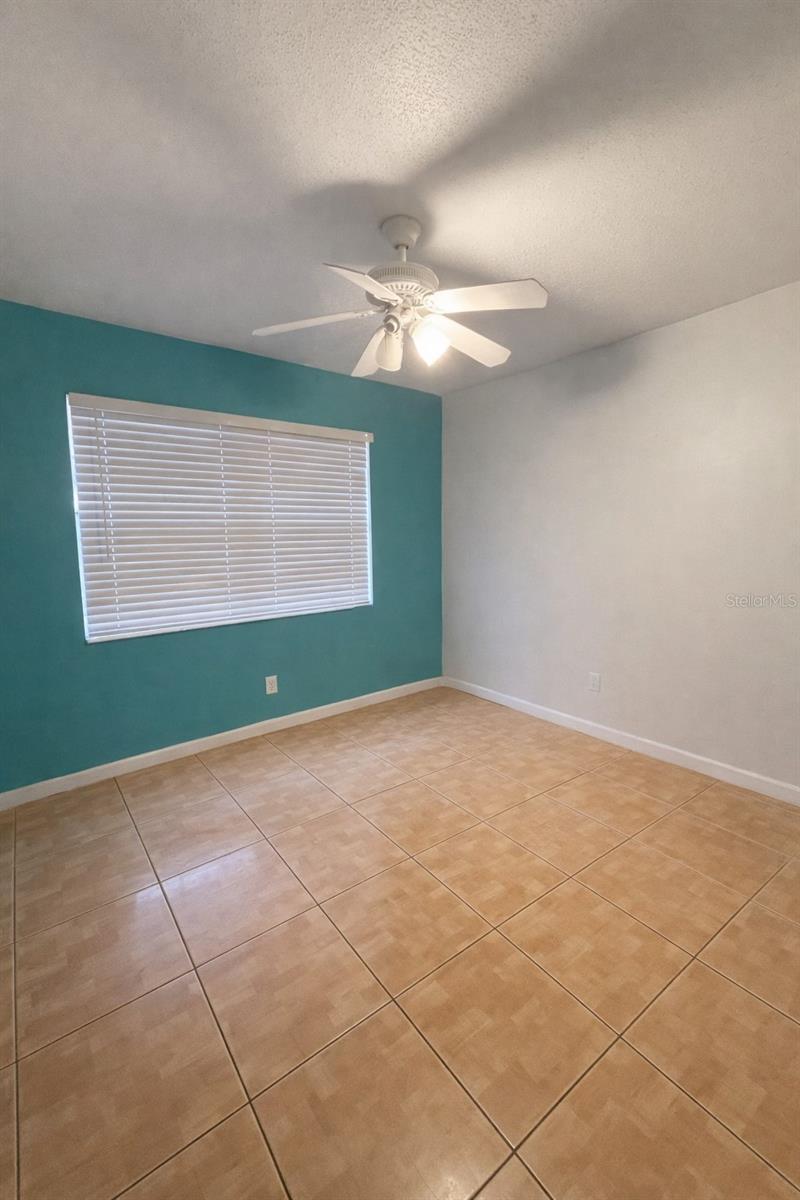 CHATEAU DE VILLE CONDO PH 02 - Residential