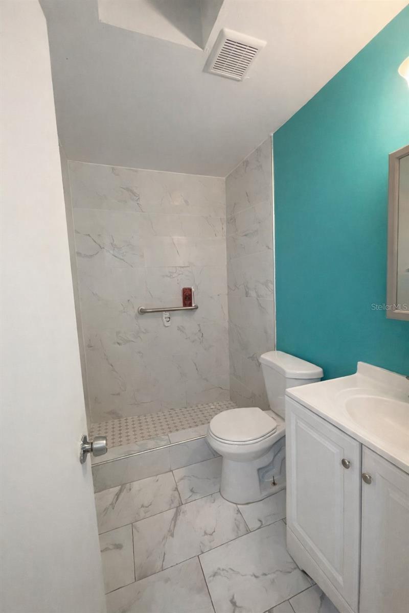 CHATEAU DE VILLE CONDO PH 02 - Residential