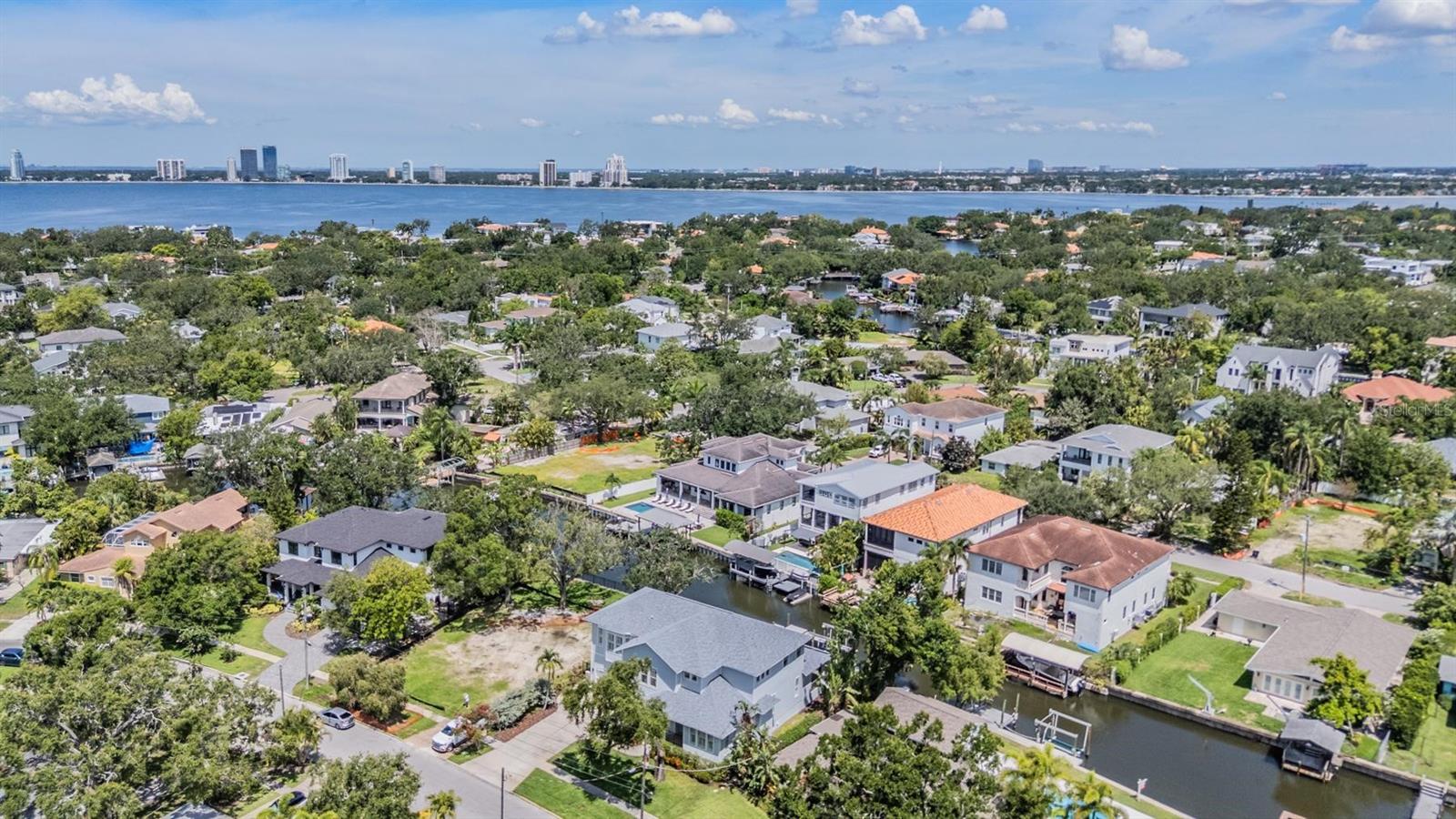 DAVIS ISLANDS PB10 PG52 TO 57 - Residential