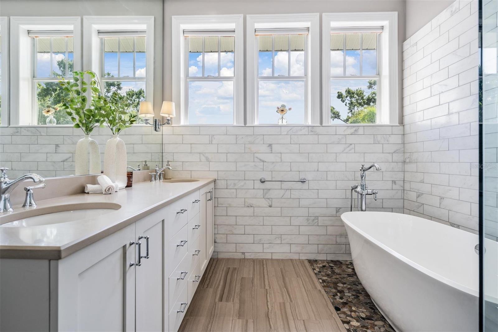 DAVIS ISLANDS PB10 PG52 TO 57 - Residential